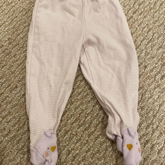 Carter’s Baby Girl Size 6 months Lot of Clothing Pants, Top, Footie Pajamas - Picture 3 of 11